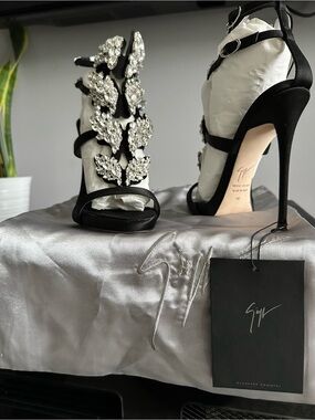 Giuseppe Zanotti Cruel Summer Crystal Wing Heels Size 36 – Rare
